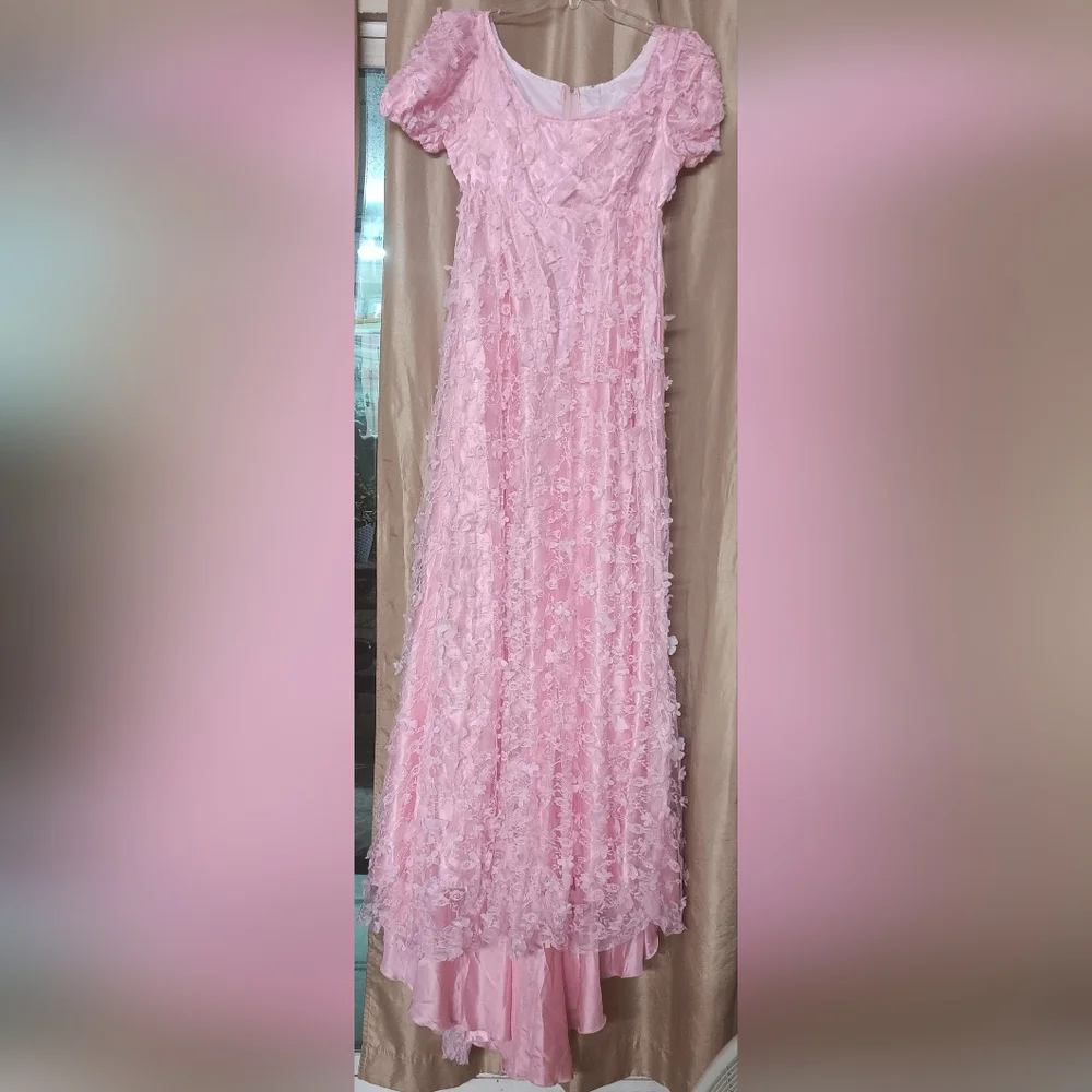 Elegant Pink Maxi Dress - Picture 3 of 8